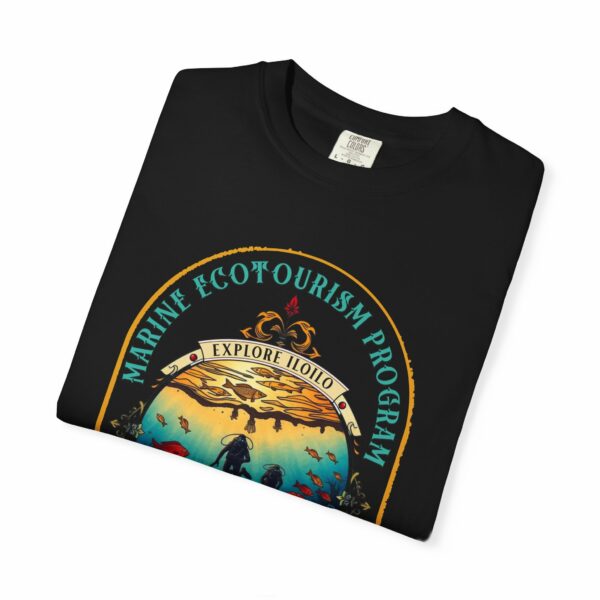 Vibrant Travel T-Shirt for Adventure Seekers - Image 3