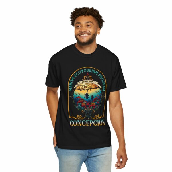 Vibrant Travel T-Shirt for Adventure Seekers - Image 2